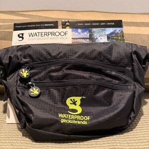 Geckobrands lightweight waterproof waist pack